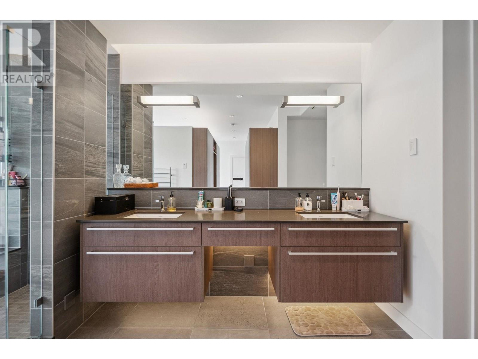 18 9055 DAYTON AVENUE, Richmond