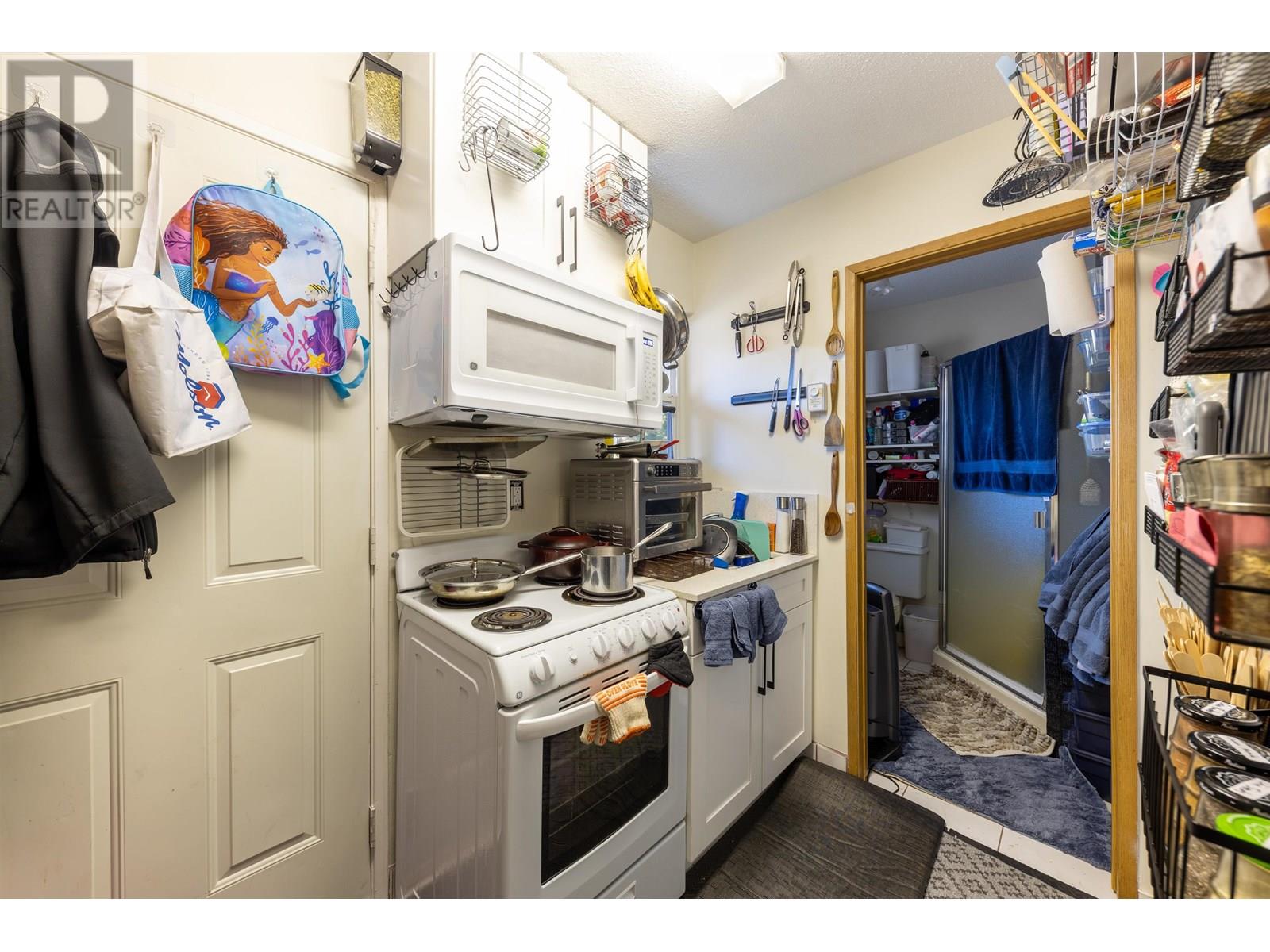 Photo 35 of 830 Irvine Street, Coquitlam BC
