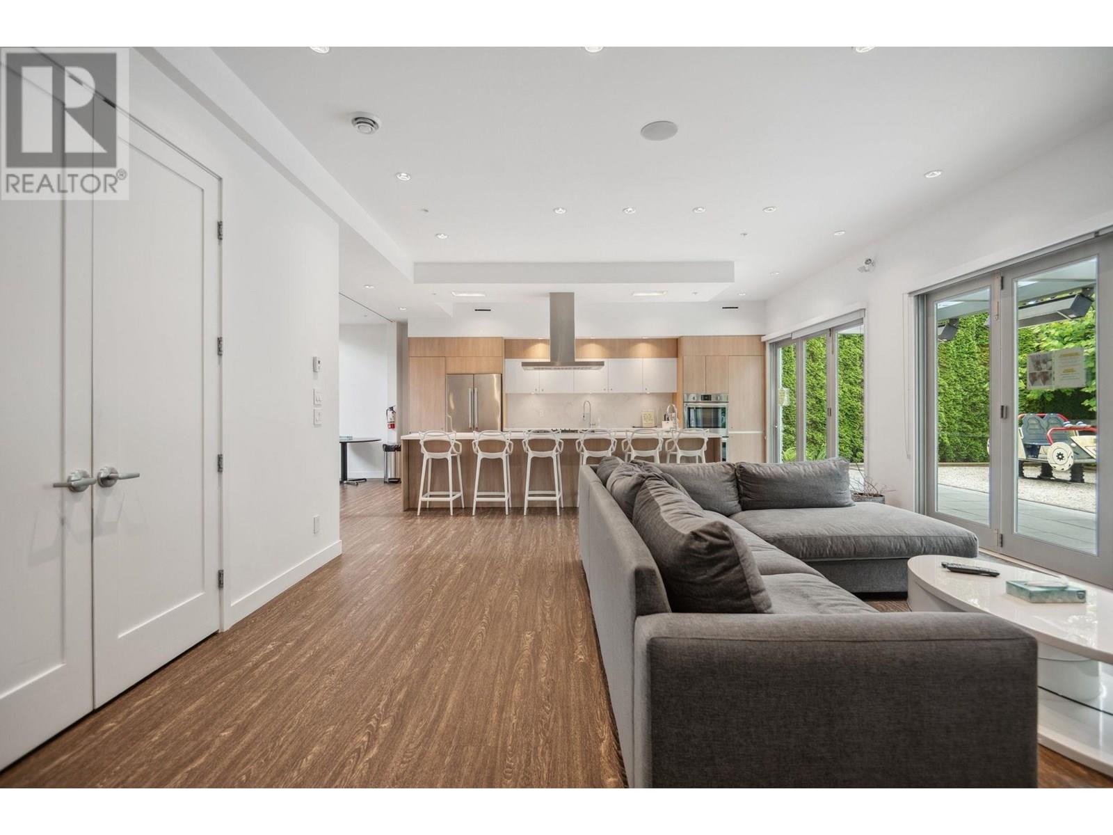 18 9055 DAYTON AVENUE, Richmond