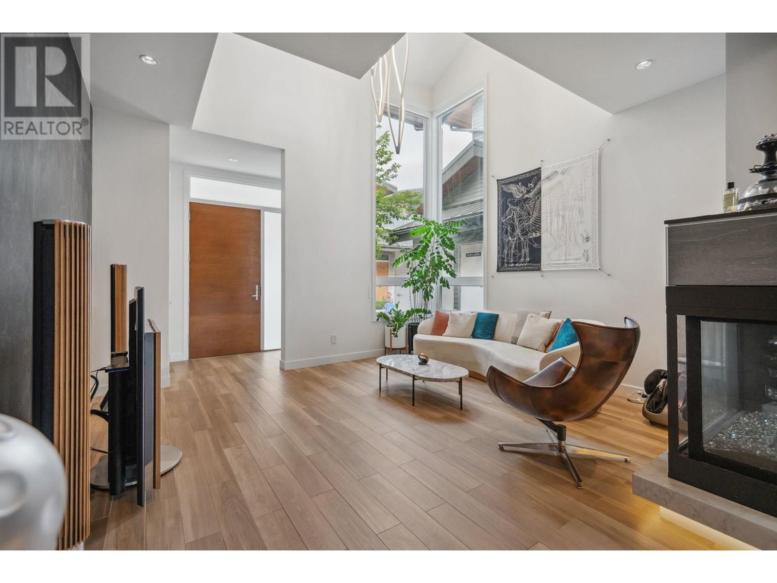 18 9055 DAYTON AVENUE, Richmond