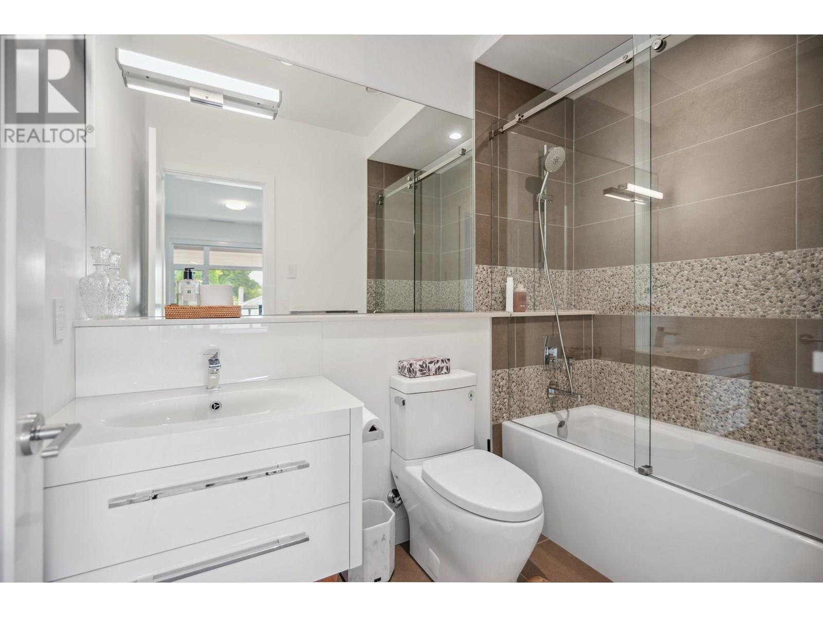 18 9055 DAYTON AVENUE, Richmond