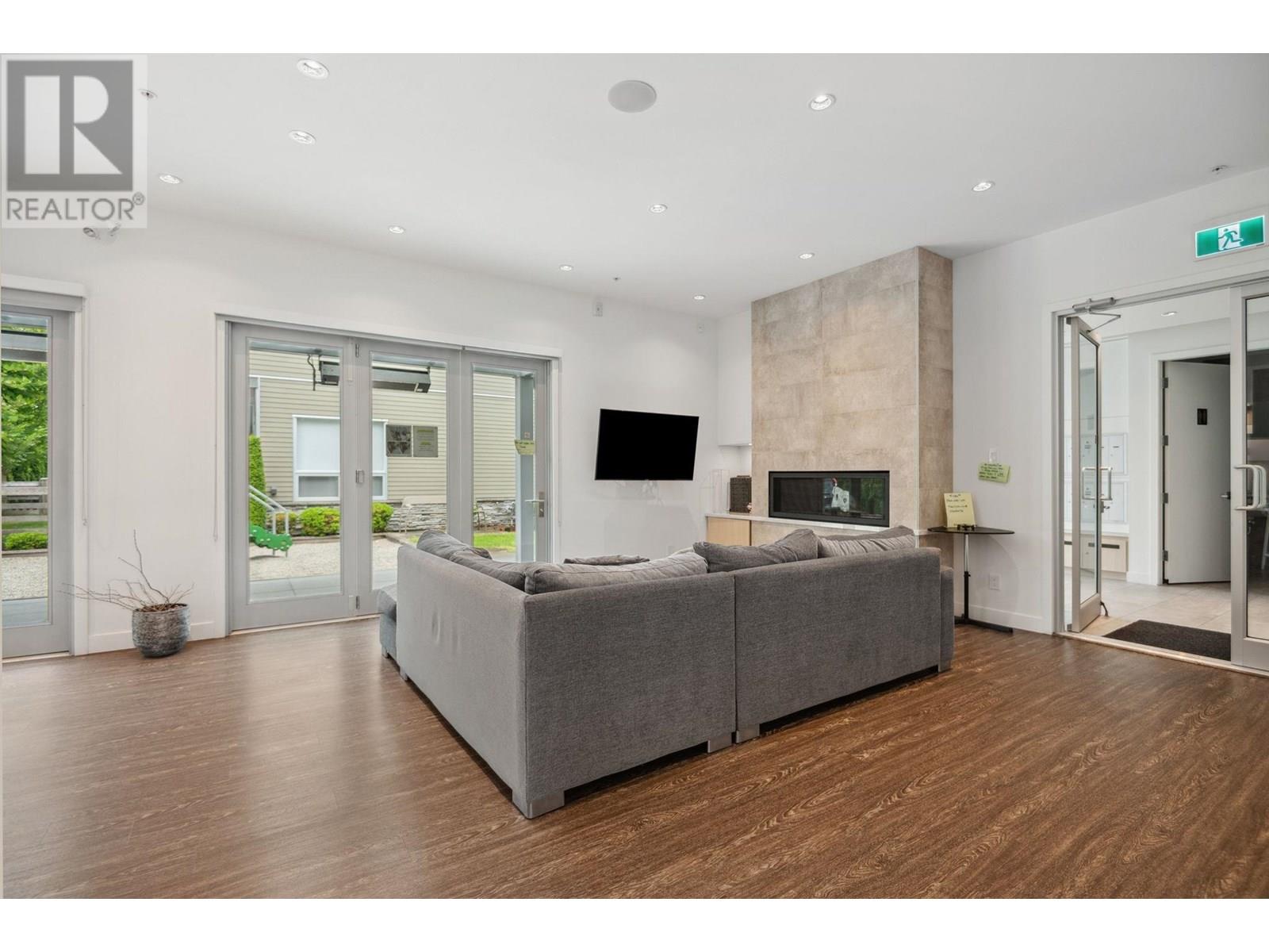 18 9055 DAYTON AVENUE, Richmond