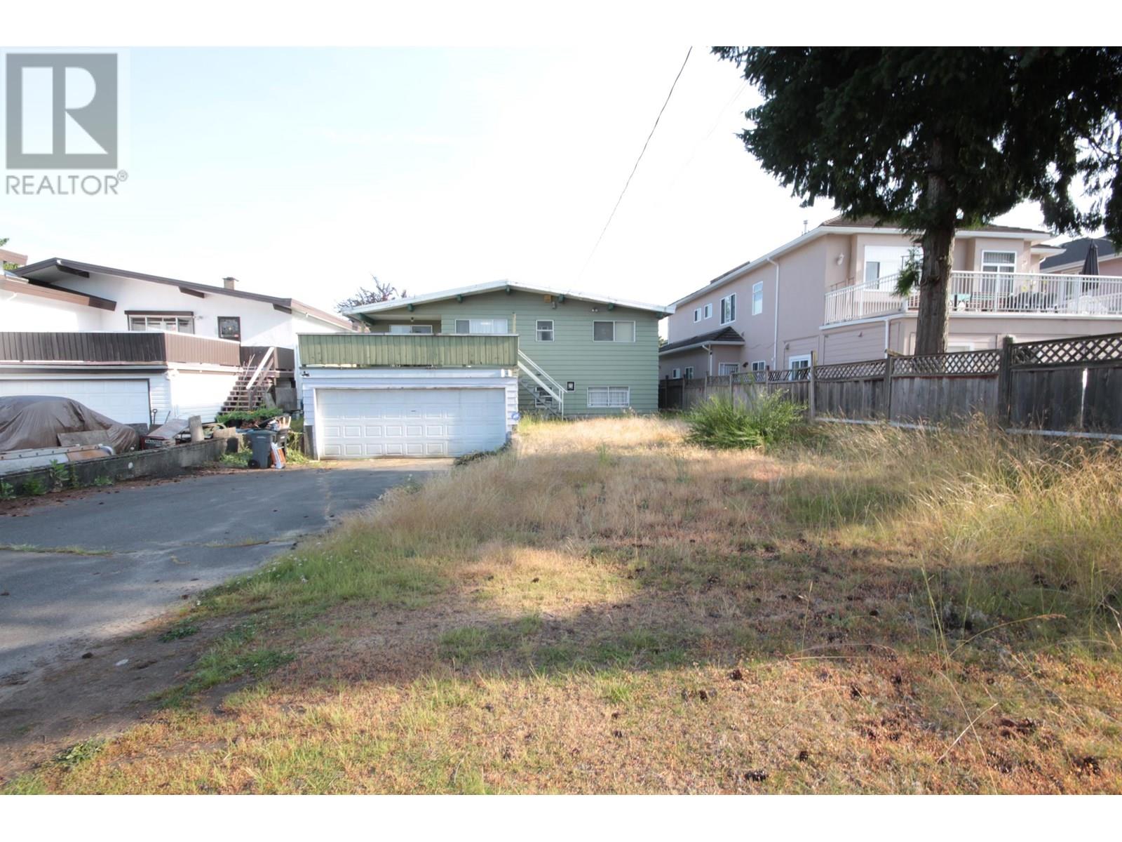 2235 E 49TH AVENUE, Vancouver