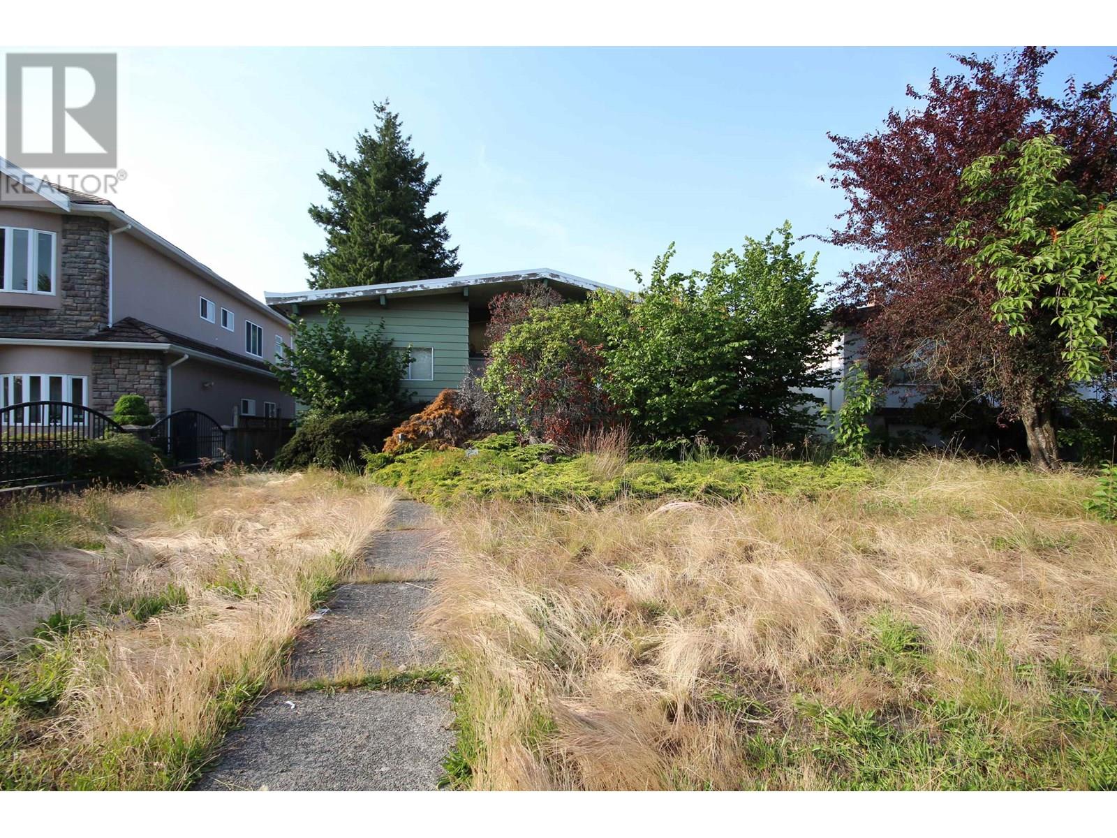 2235 E 49TH AVENUE, Vancouver