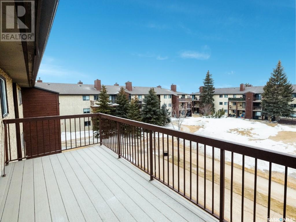 Photo 5 of 303 51 Rodenbush Drive, Regina SK