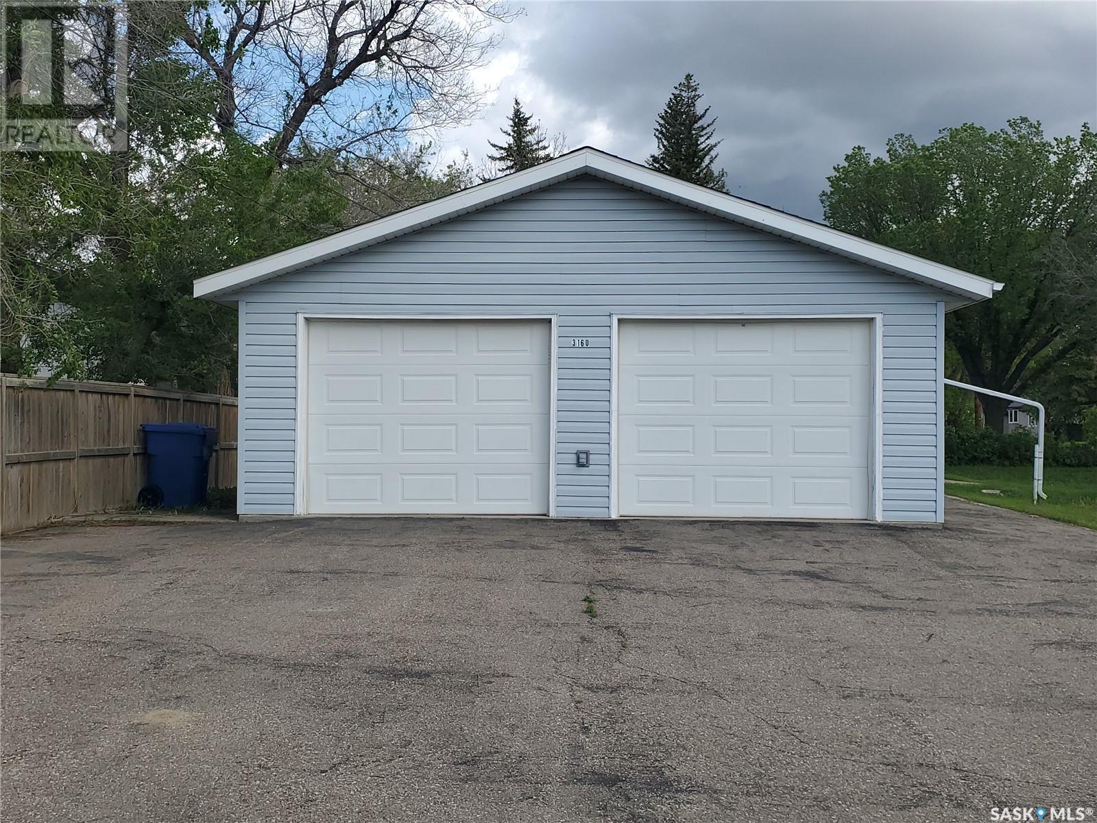 Photo 3 of 3160 Rutland Avenue, Gull Lake SK
