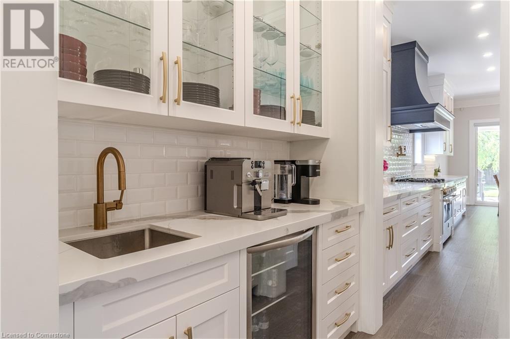 Photo 11 of 160 White Pines Drive, Burlington ON