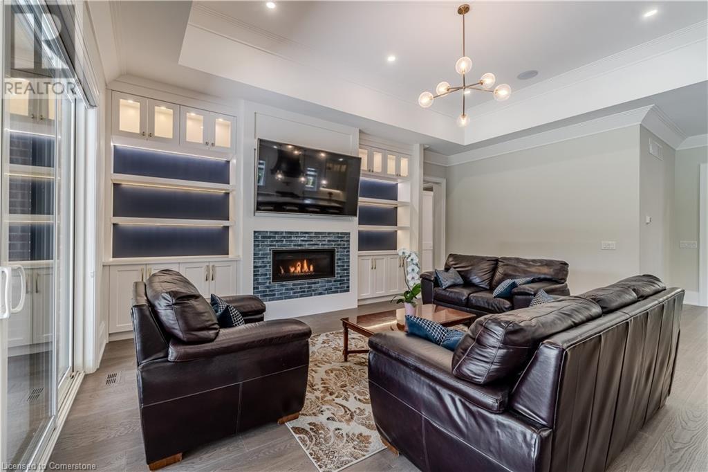 Photo 15 of 160 White Pines Drive, Burlington ON