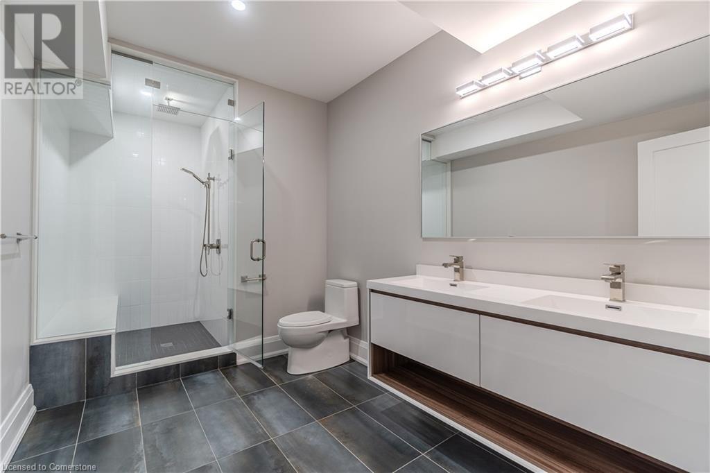 Photo 33 of 160 White Pines Drive, Burlington ON