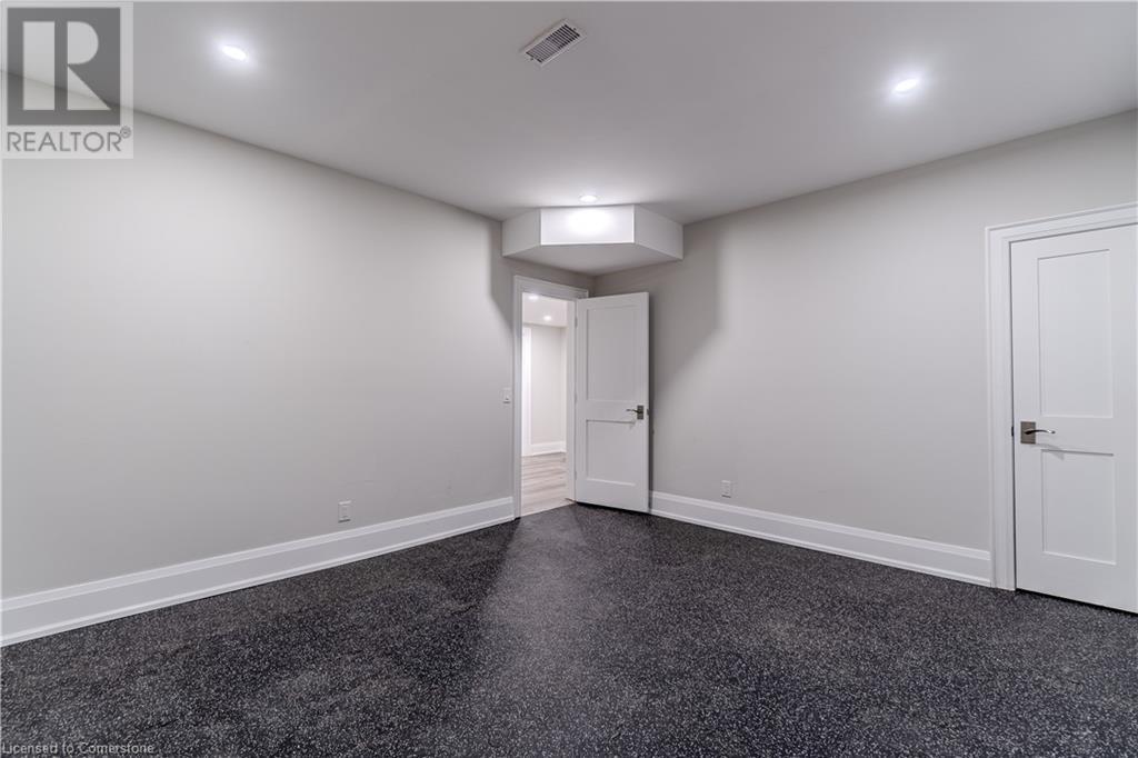 Photo 35 of 160 White Pines Drive, Burlington ON