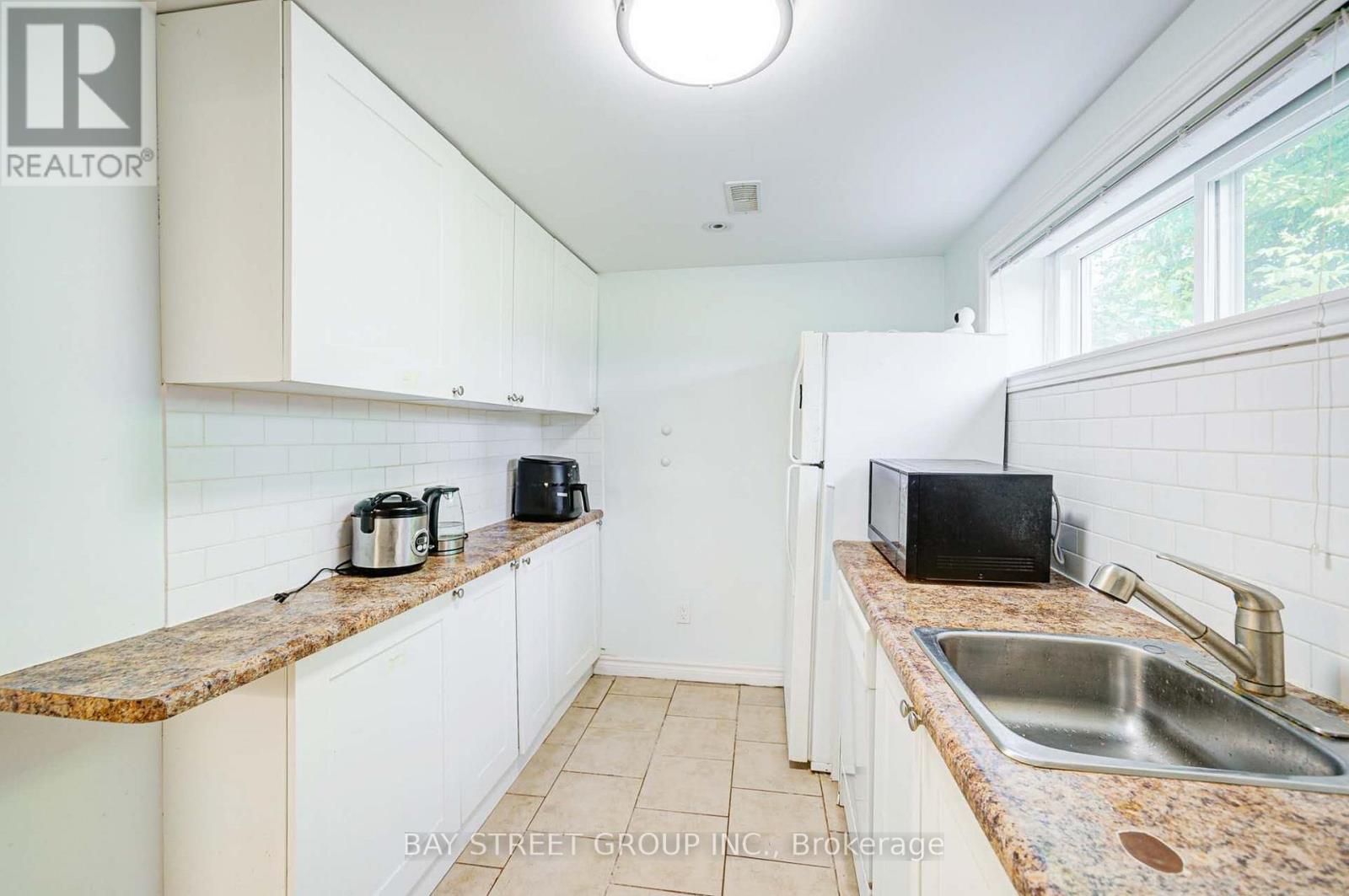 Photo 30 of 125 Connaught Avenue, Toronto ON