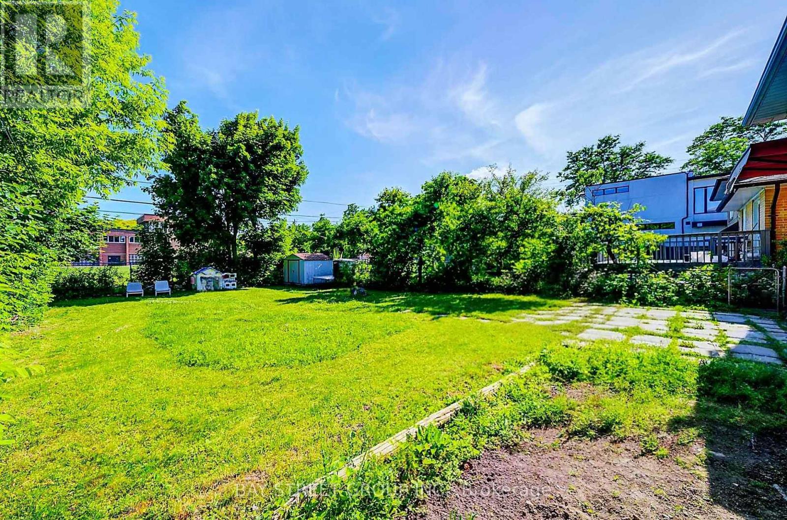Photo 39 of 125 Connaught Avenue, Toronto ON