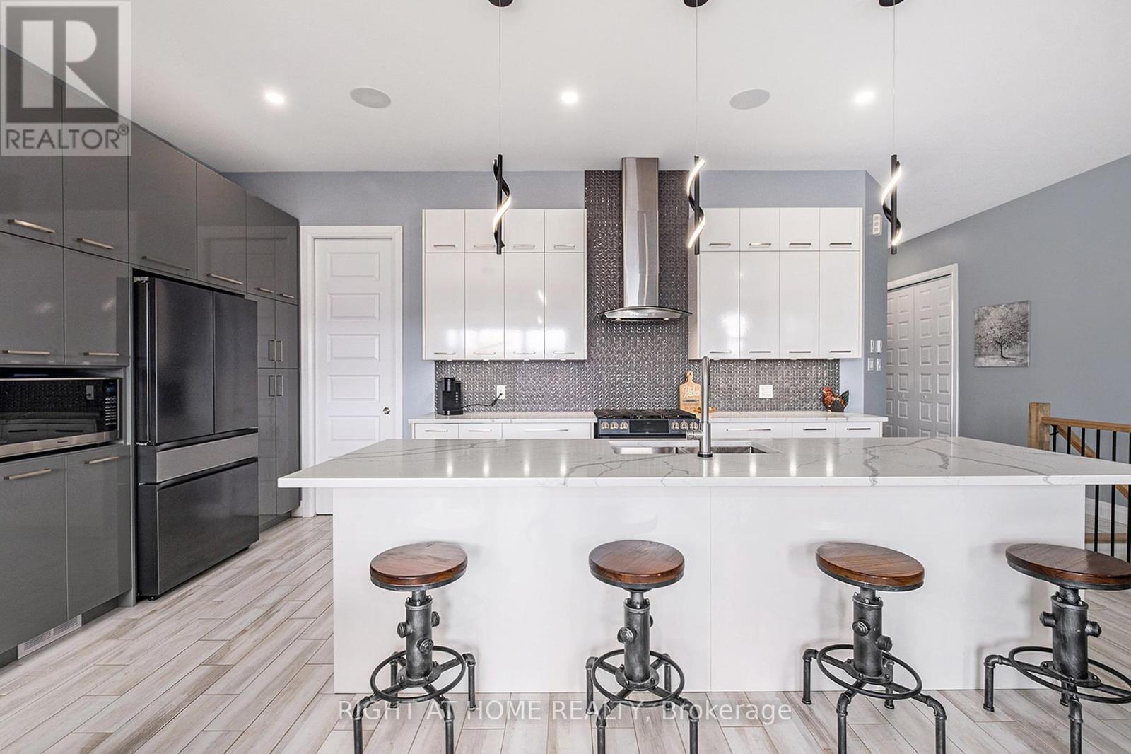 Photo 30 of 1073 Diamond Street, Clarencerockland ON