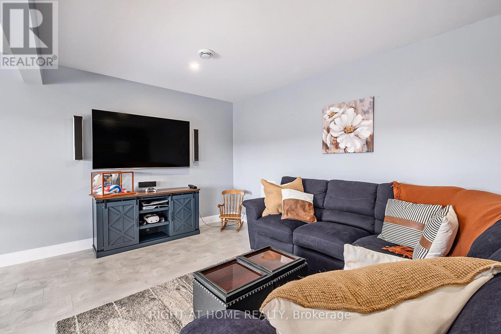 Photo 7 of 1073 Diamond Street, Clarencerockland ON