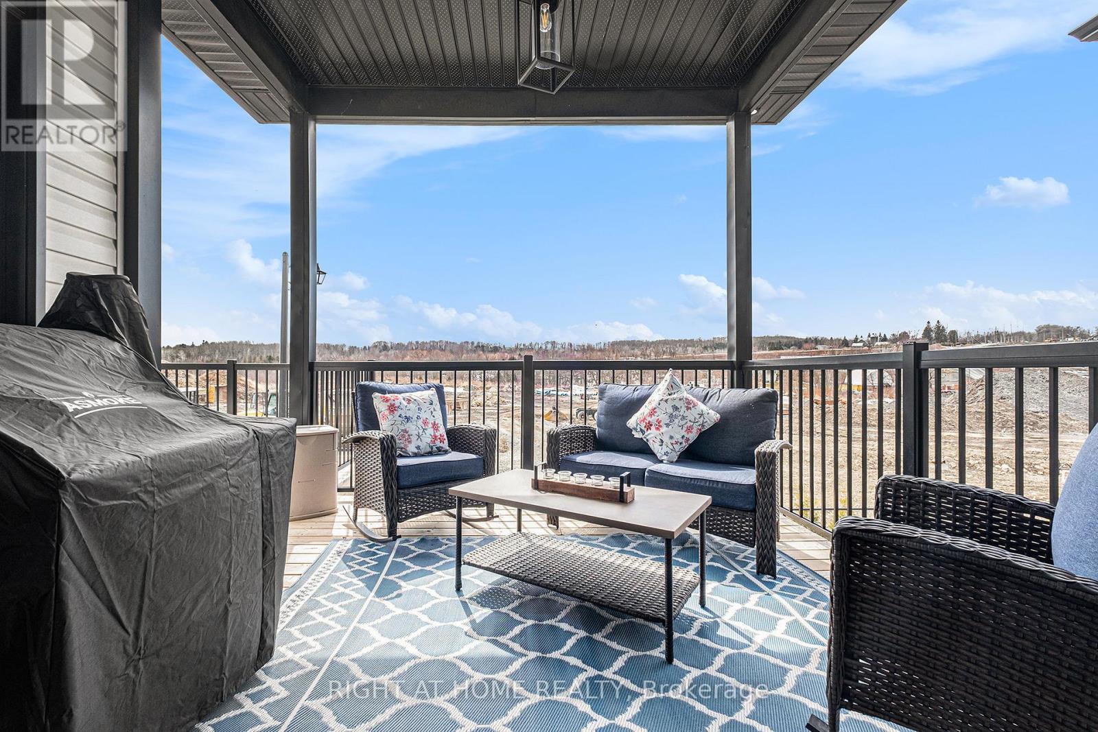 Photo 29 of 1073 Diamond Street, Clarencerockland ON