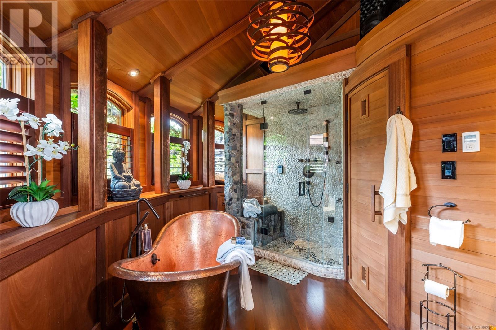 Photo 41 of 752 Monterey Ave, Oak Bay BC