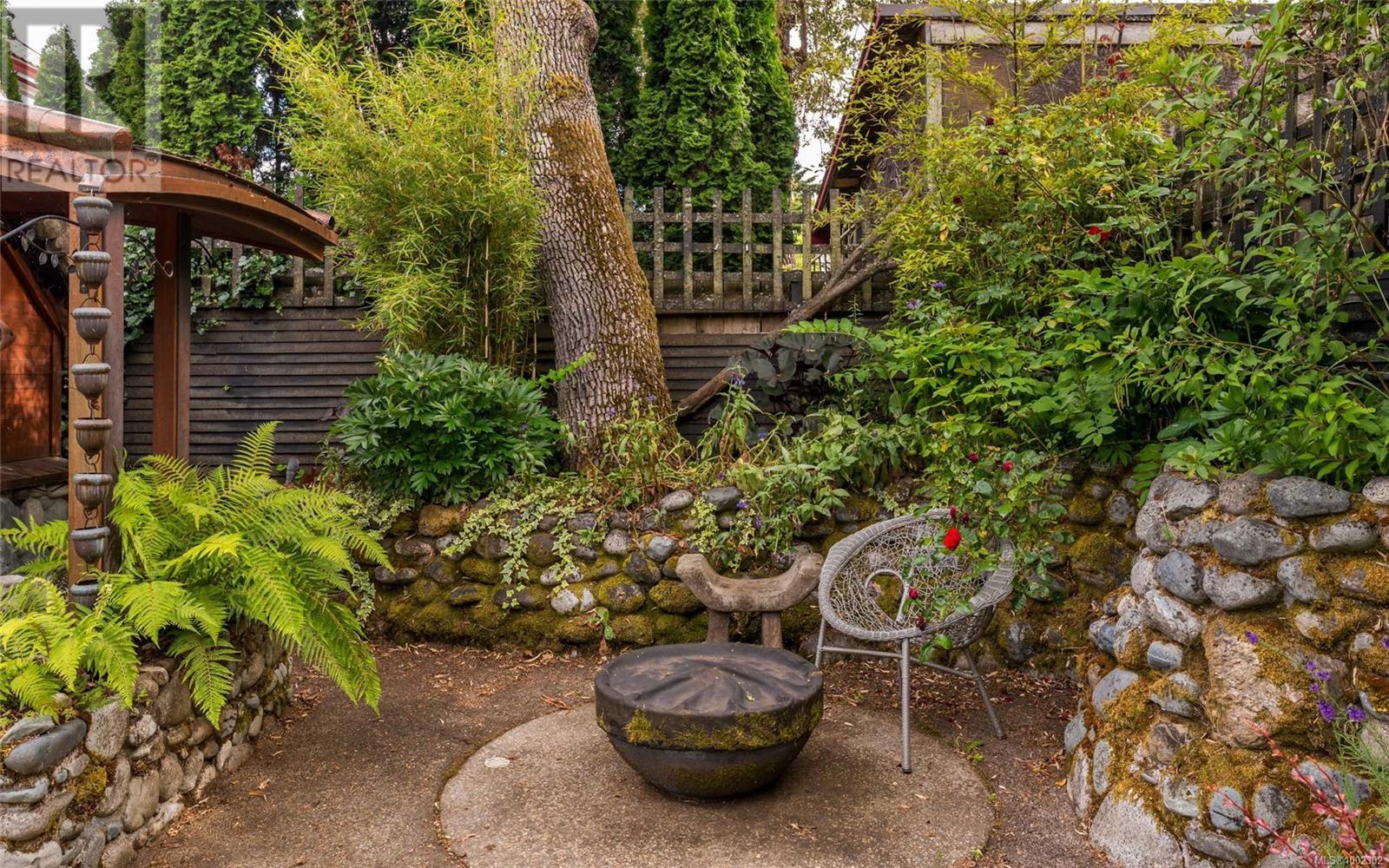 Photo 54 of 752 Monterey Ave, Oak Bay BC