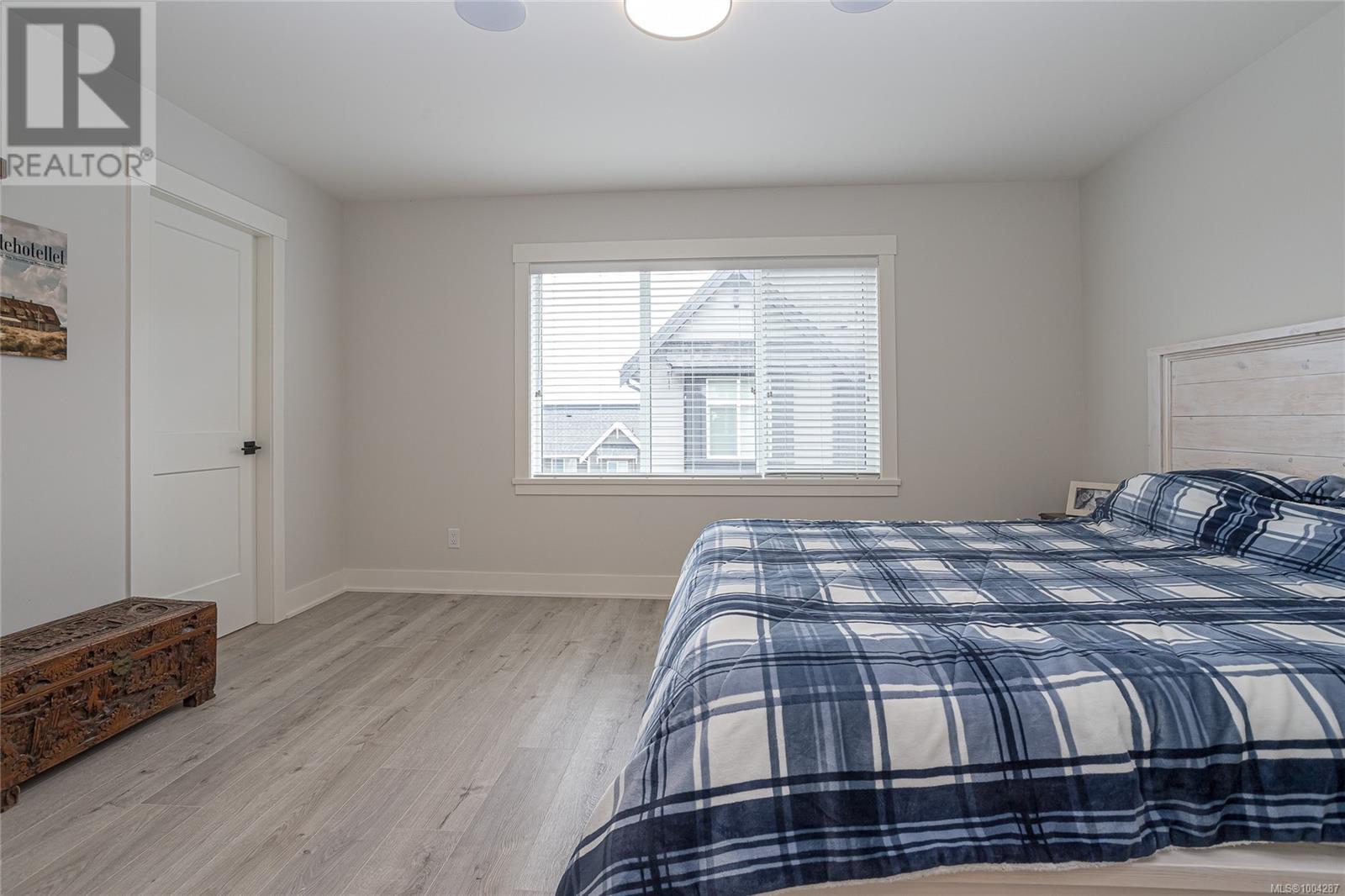  1212 Moonstone Loop, Langford