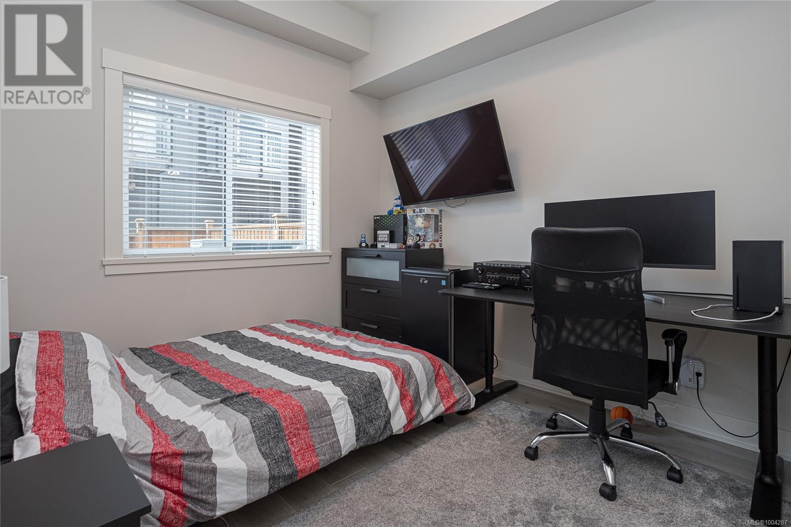  1212 Moonstone Loop, Langford