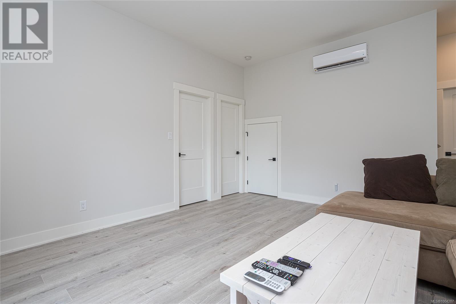  1212 Moonstone Loop, Langford