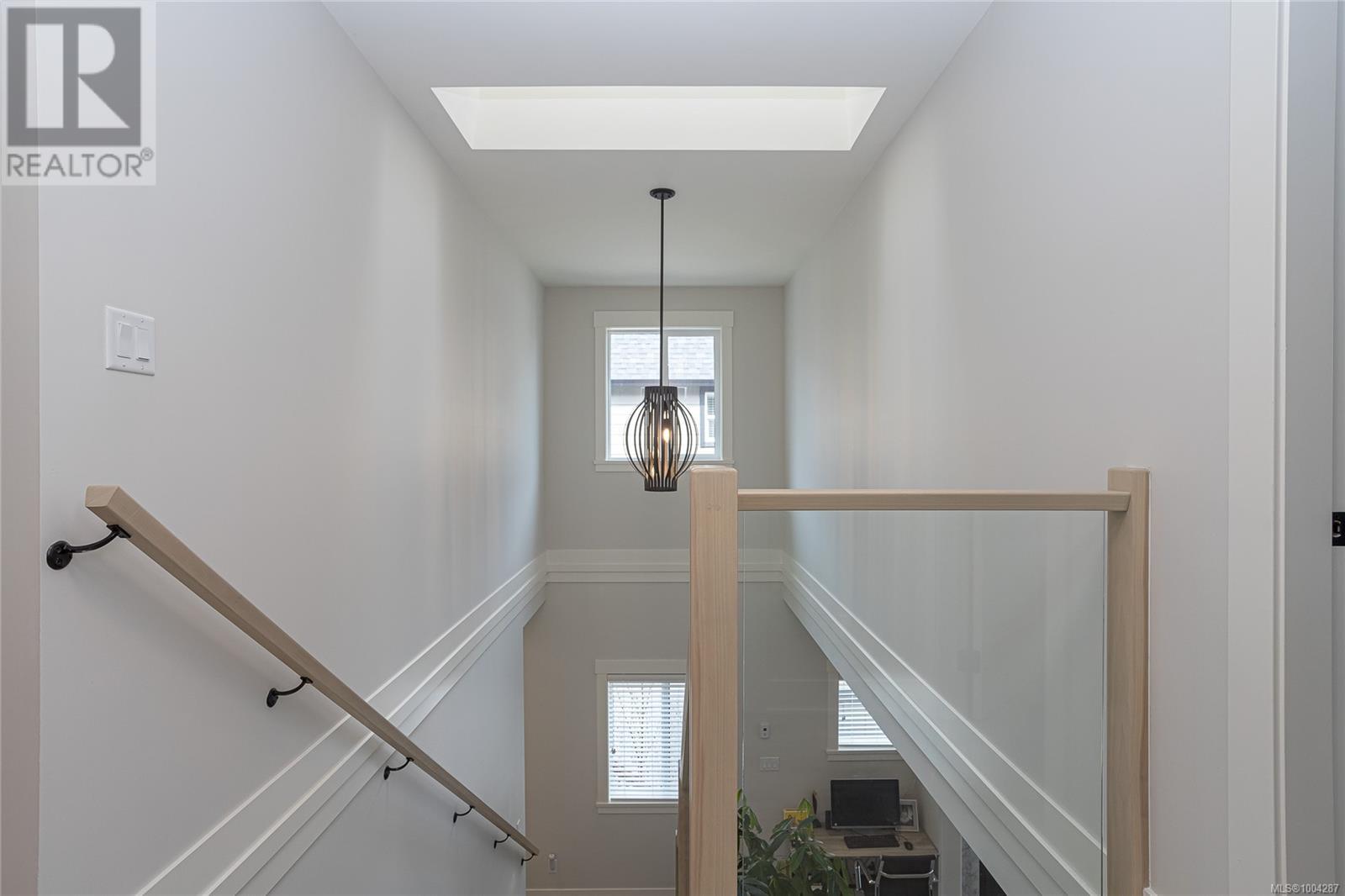  1212 Moonstone Loop, Langford