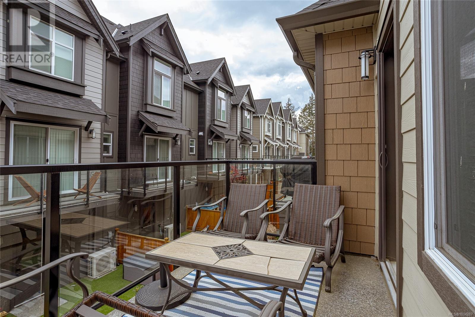  1212 Moonstone Loop, Langford