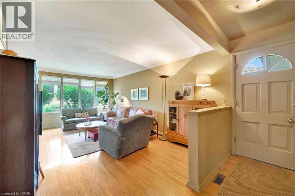 Photo 33 of 152 San Pedro Drive, Hamilton ON