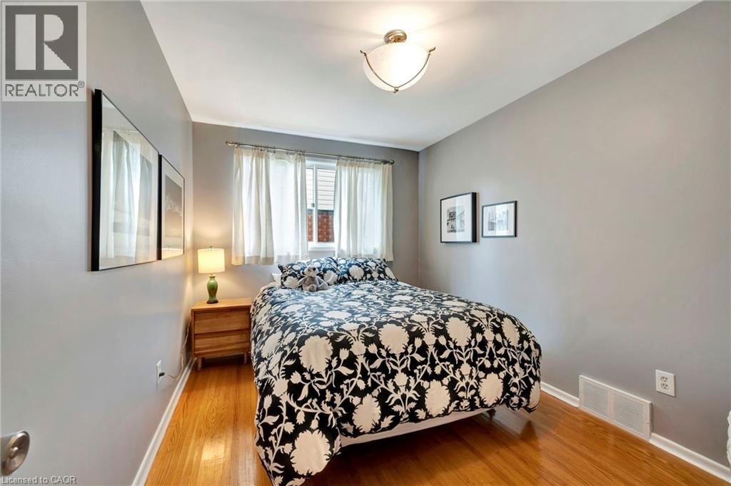 Photo 38 of 152 San Pedro Drive, Hamilton ON