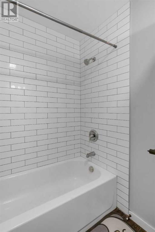 Single Family House for Sale in    Street NW Thorncliffe Calgary 