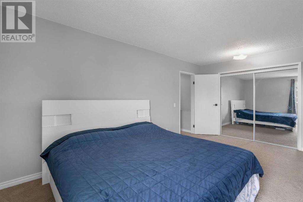 Single Family House for Sale in    Street NW Thorncliffe Calgary 
