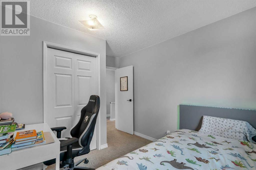 Single Family House for Sale in    Street NW Thorncliffe Calgary 