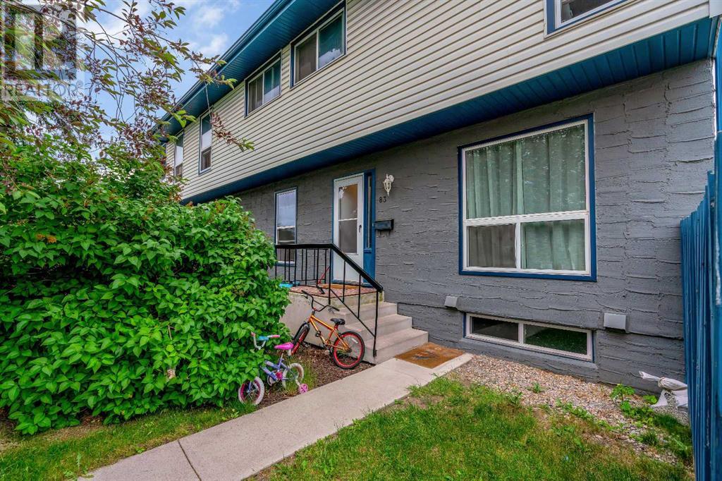 Single Family House for Sale in    Street NW Thorncliffe Calgary 