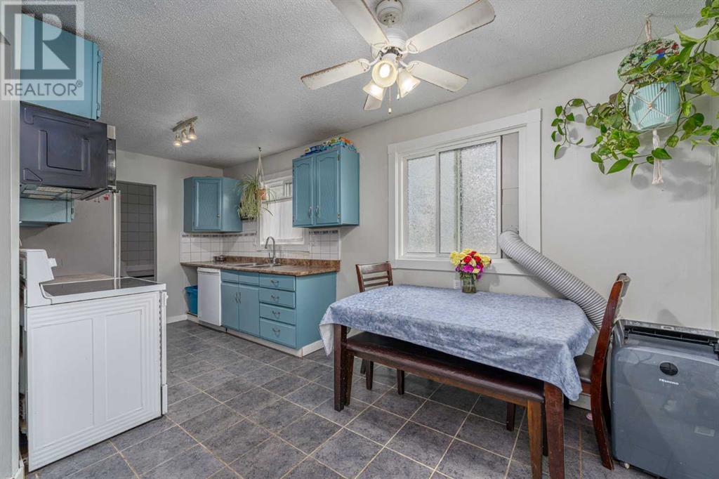 7646 24A Street SE, Calgary, Alberta
