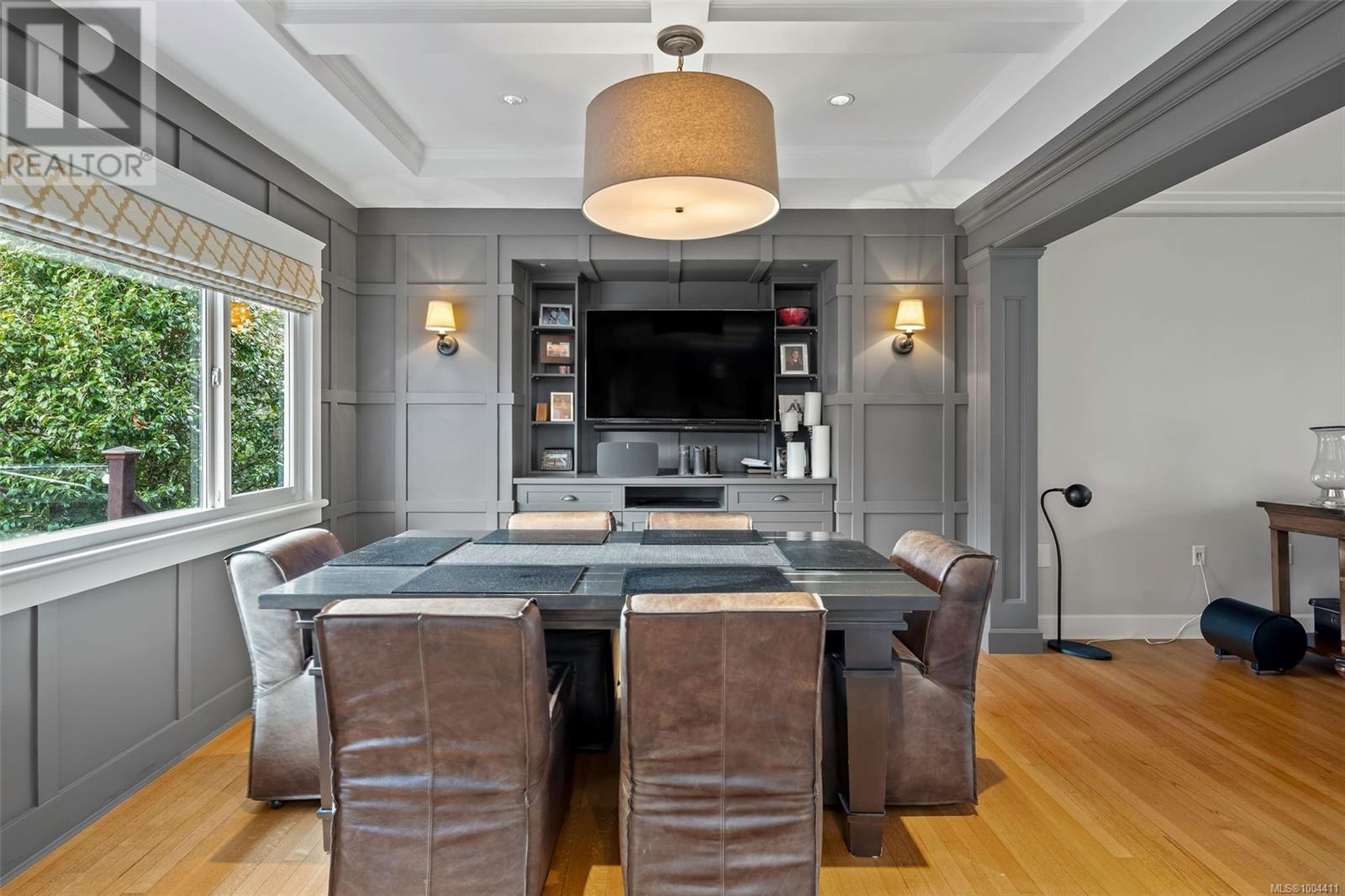 Photo 21 of 3465 Cadboro Bay Rd, Oak Bay BC