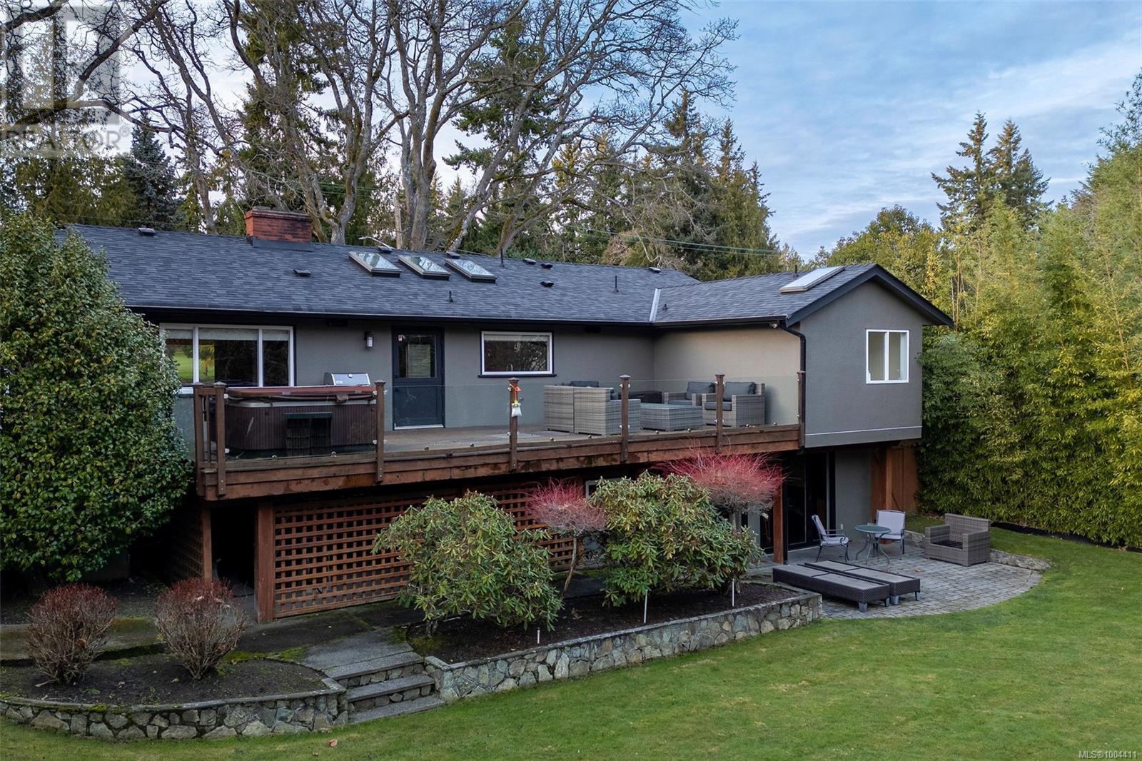 Photo 48 of 3465 Cadboro Bay Rd, Oak Bay BC