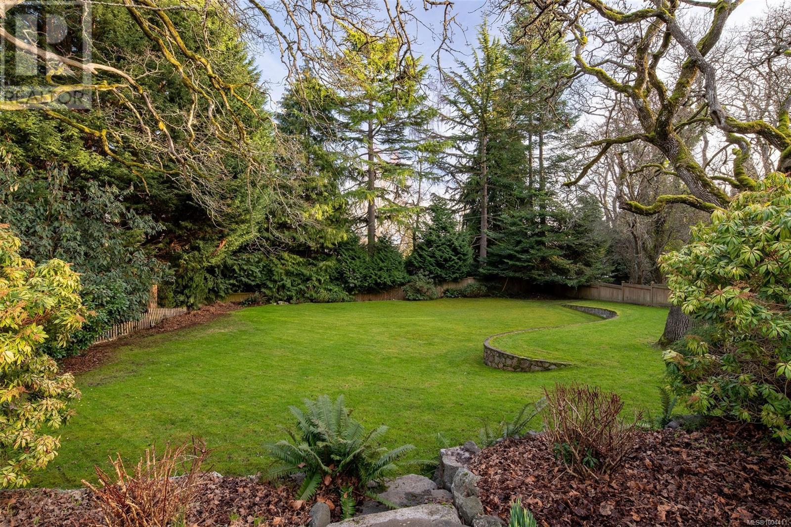 Photo 50 of 3465 Cadboro Bay Rd, Oak Bay BC