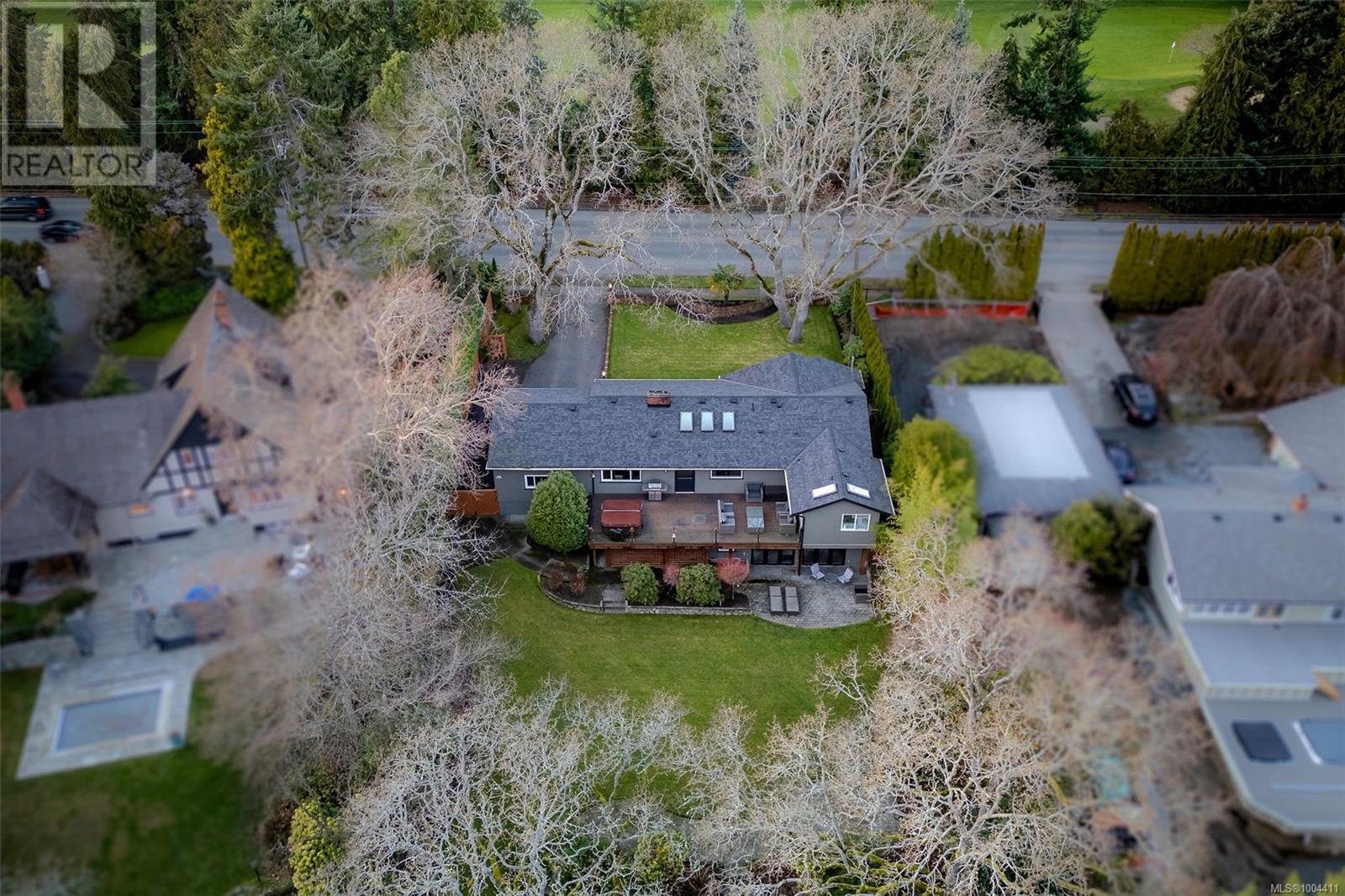 Photo 55 of 3465 Cadboro Bay Rd, Oak Bay BC