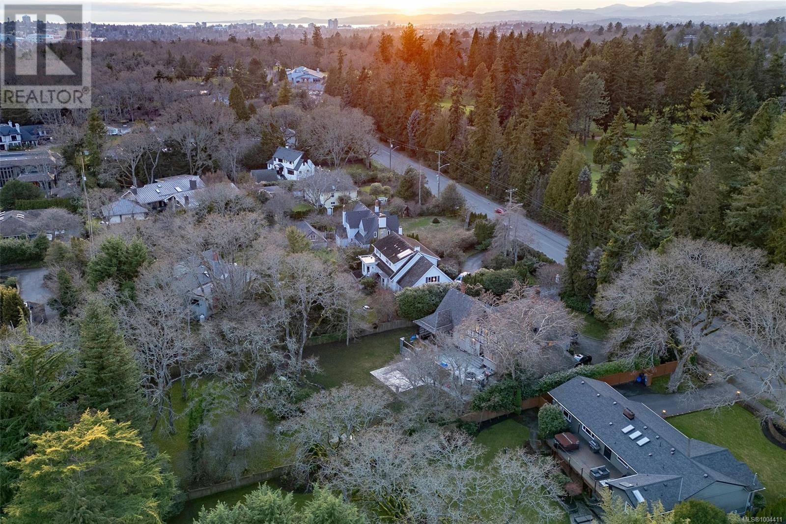 Photo 59 of 3465 Cadboro Bay Rd, Oak Bay BC