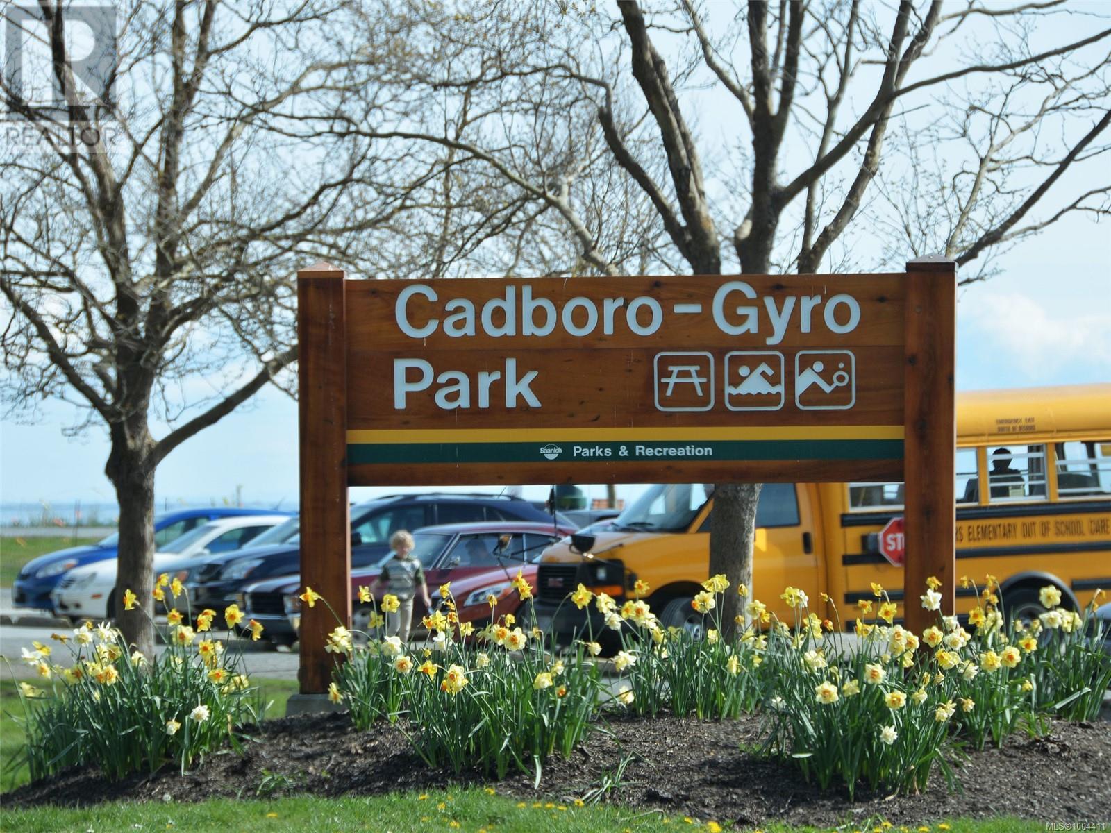 Photo 63 of 3465 Cadboro Bay Rd, Oak Bay BC
