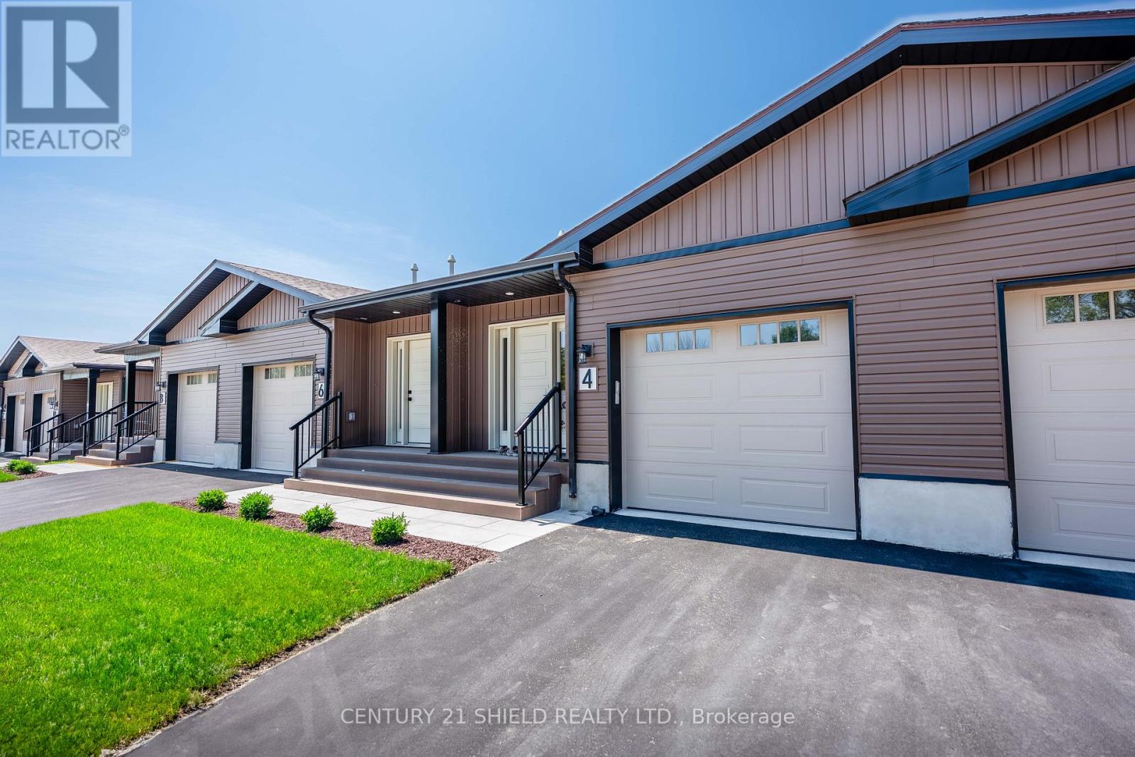 Photo 3 of 4 Erindale Lane, South Stormont ON