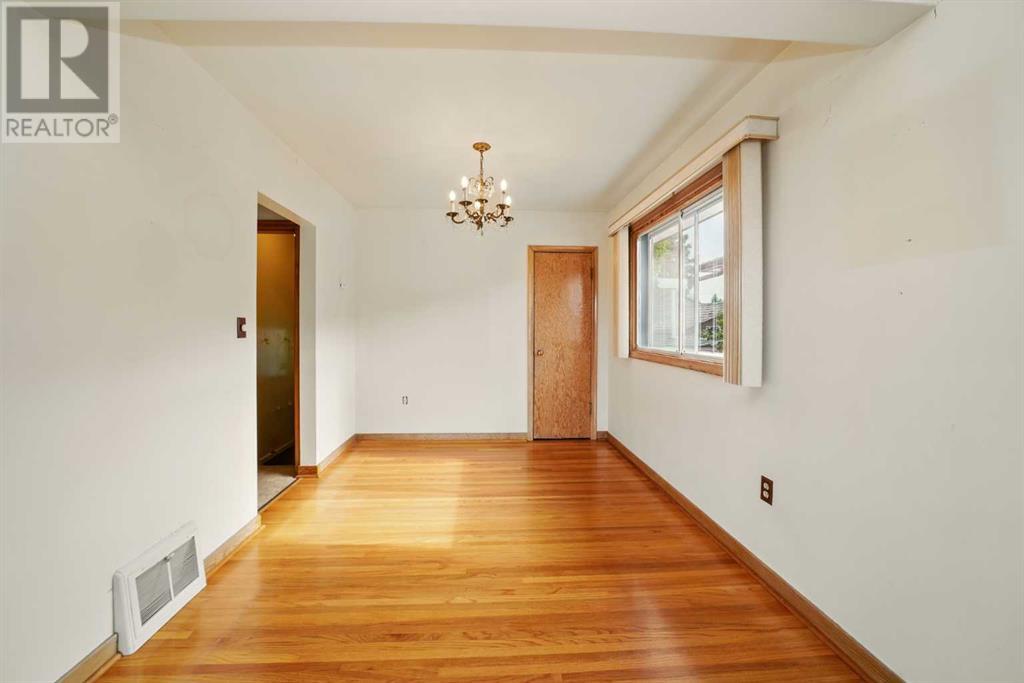 Single Family House Bungalow for Sale in   Street Mountview Red Deer 