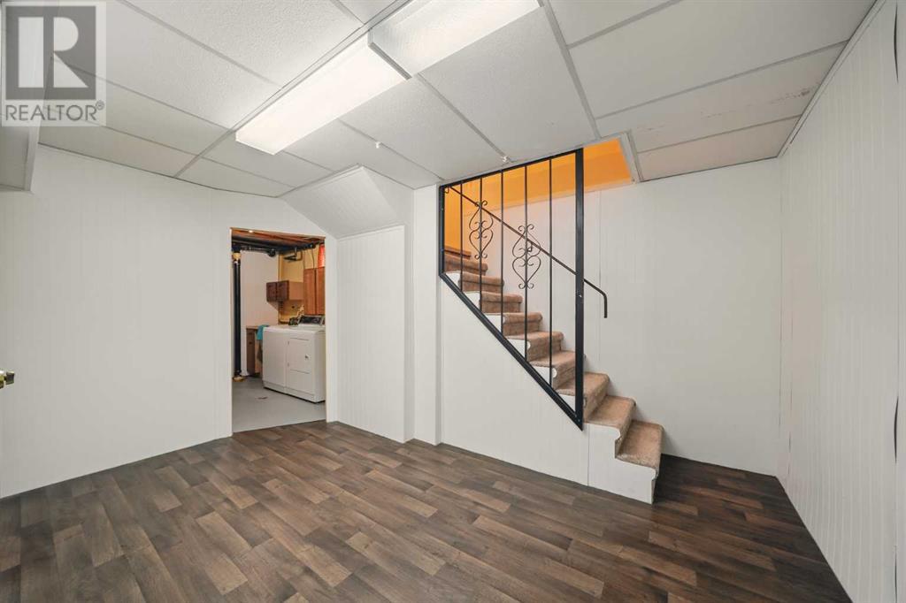 Single Family House Bungalow for Sale in   Street Mountview Red Deer 