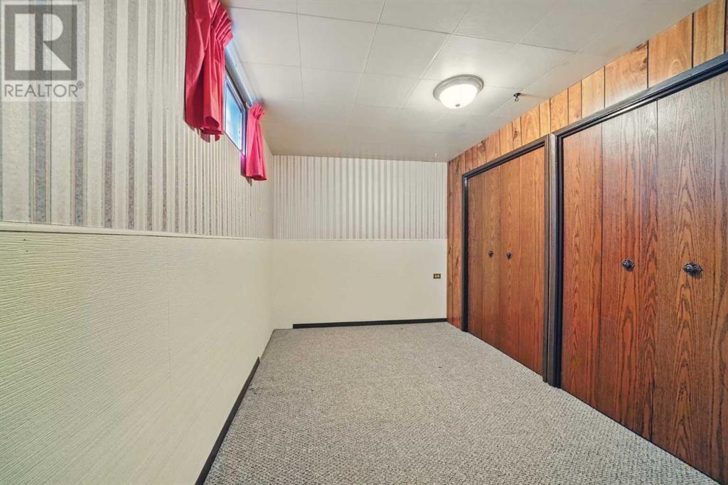 Single Family House Bungalow for Sale in   Street Mountview Red Deer 