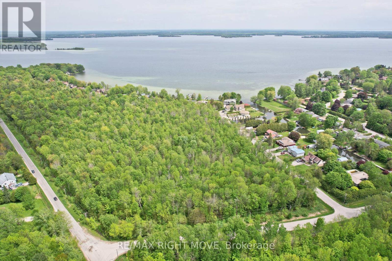 Photo 2 of 1382 Wilson Point Road, Severn ON
