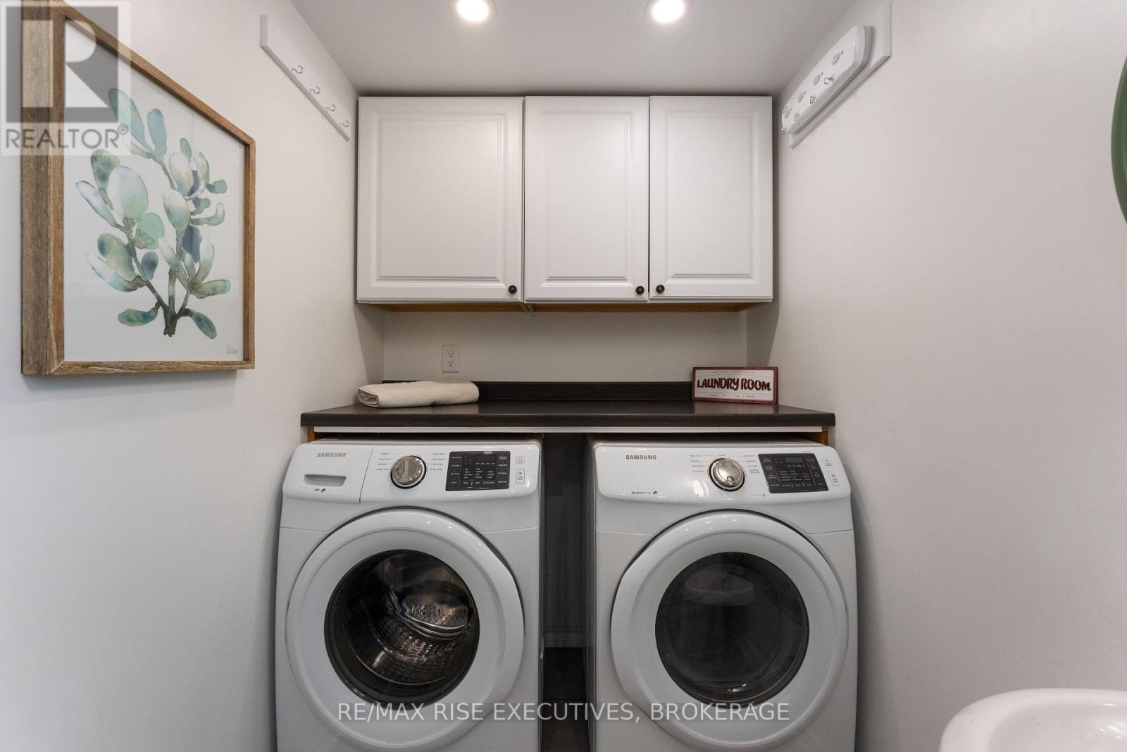 Photo 15 of 115 Fairway Hill Crescent, Kingston ON