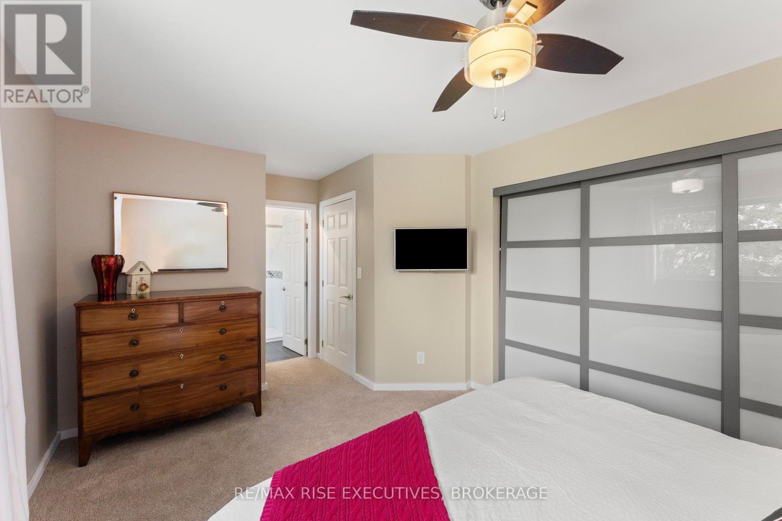 Photo 26 of 115 Fairway Hill Crescent, Kingston ON