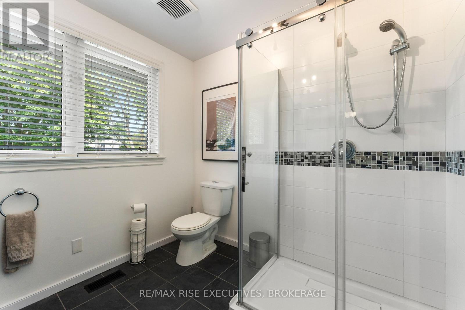 Photo 27 of 115 Fairway Hill Crescent, Kingston ON