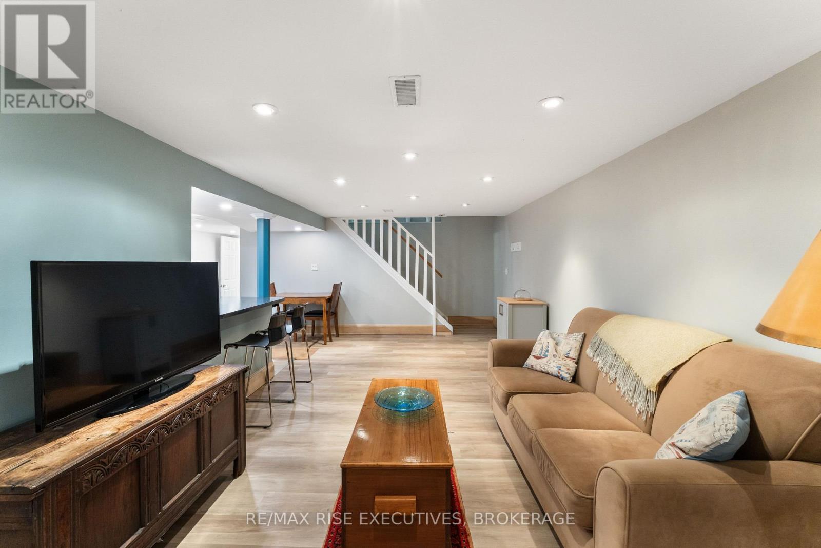 Photo 30 of 115 Fairway Hill Crescent, Kingston ON