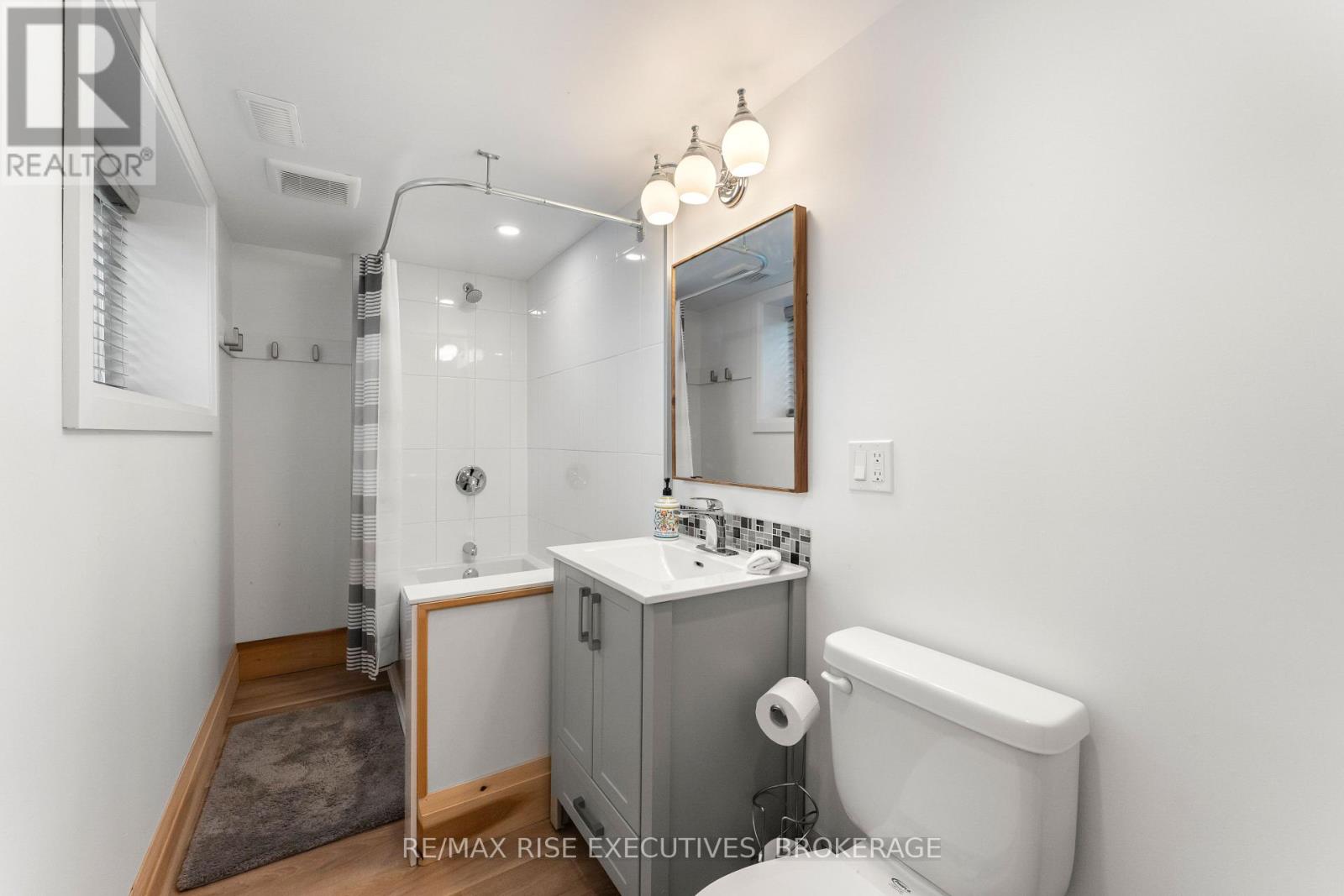 Photo 39 of 115 Fairway Hill Crescent, Kingston ON