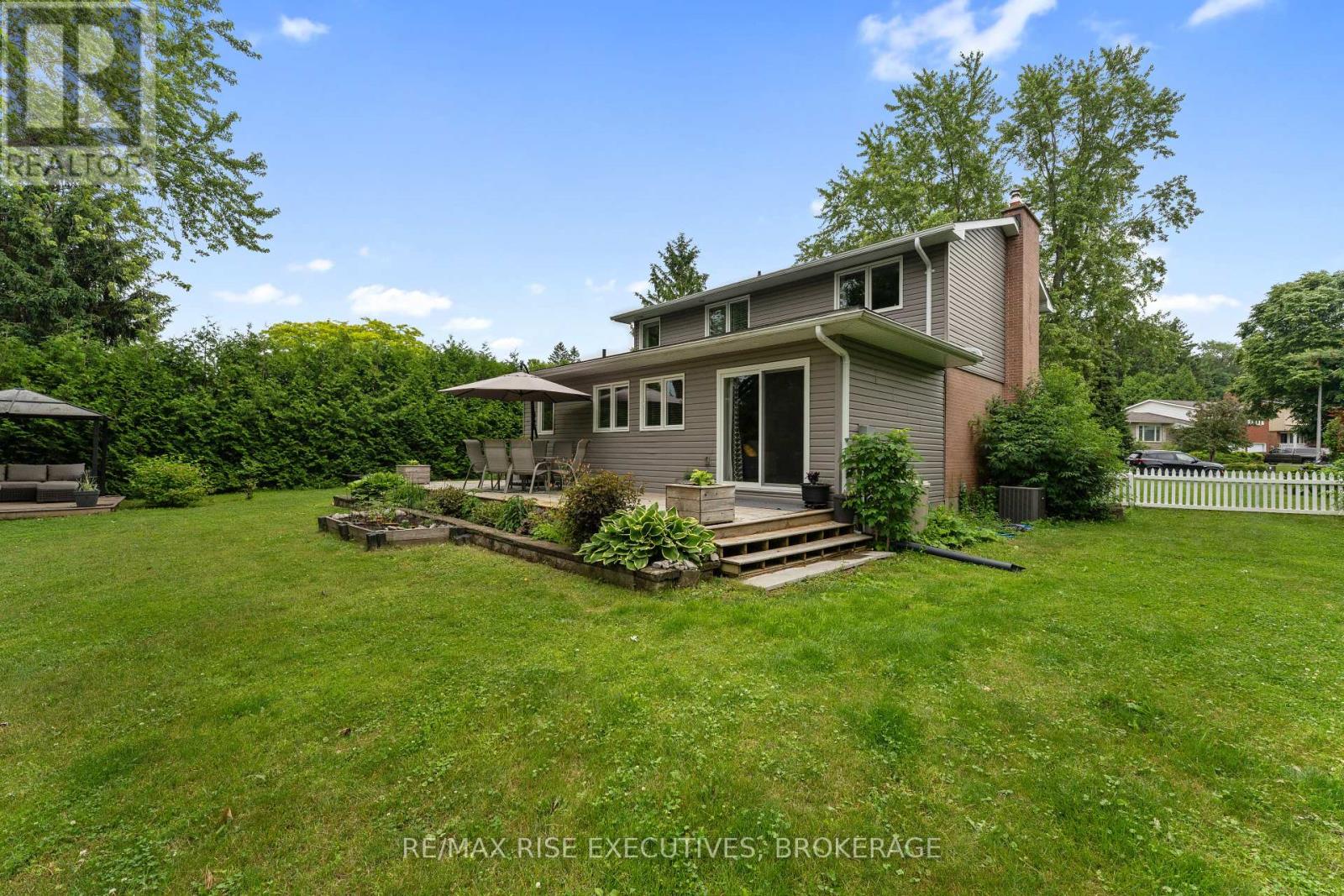 Photo 41 of 115 Fairway Hill Crescent, Kingston ON